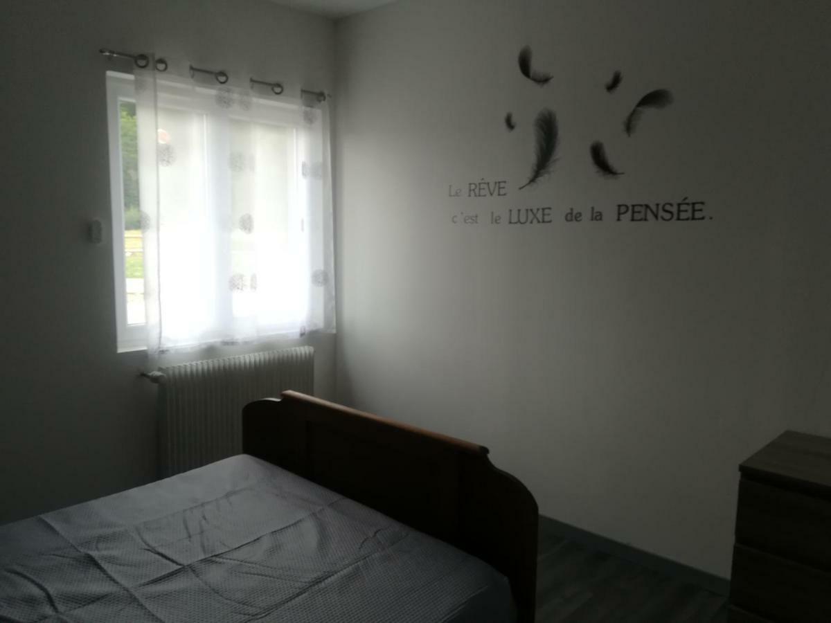 Saint-Aubin-le-Monial Maison A La Ferme מראה חיצוני תמונה